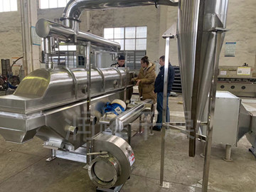 莫斯科客戶訂購小型流化床干燥機